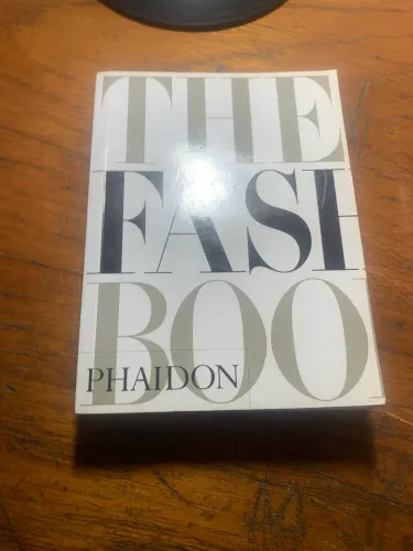 Livro The Fashion Book Phaidon - Moda, Designers, Luxo - referência mundial em moda.
