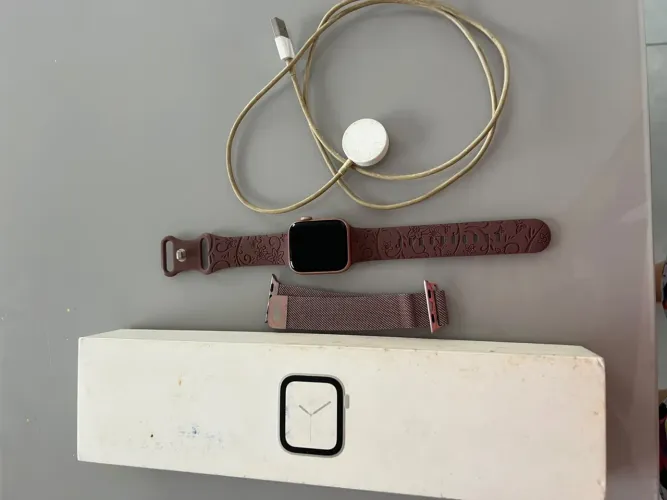 Vendo relógio Apple série 4 caixa completo