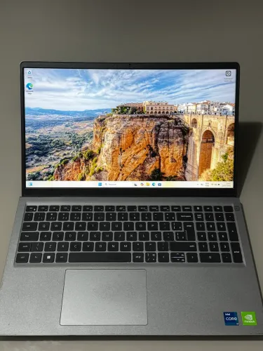 Notebook Dell muito novo impecável Core i7