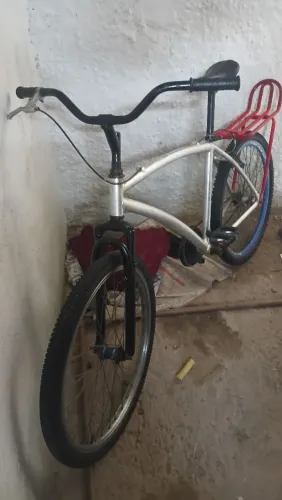 Bicicleta de alumínio file