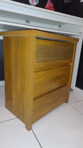 Mesa de cabeceira MDF 3 gavetas novo em ótimo estado