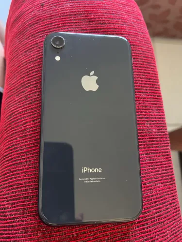 iPhone XR usado