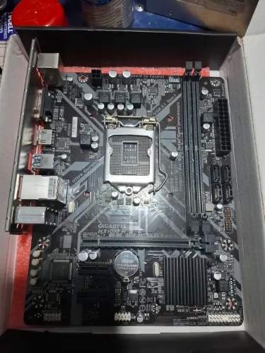Placa mãe Gigabyte H310M H