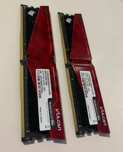 MEMÓRIA RAM T-FORCE DDR4 8GB 3000mhz (2x8)