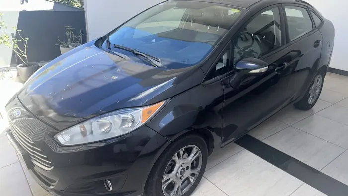 Ford Fiesta Sedan SE 1.6 16V Flex 4P 2014