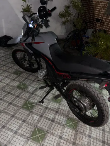 Moto Shi 175