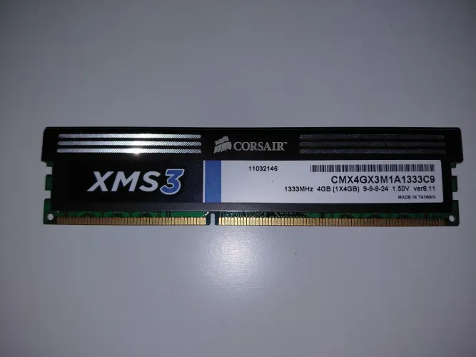 Memória RAM Corsair XMS3 4GB DDR3 1333MHz CL9 Desktop