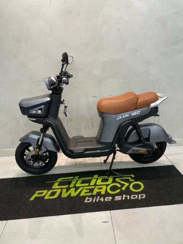 Moto Scooter elétrica duos neo