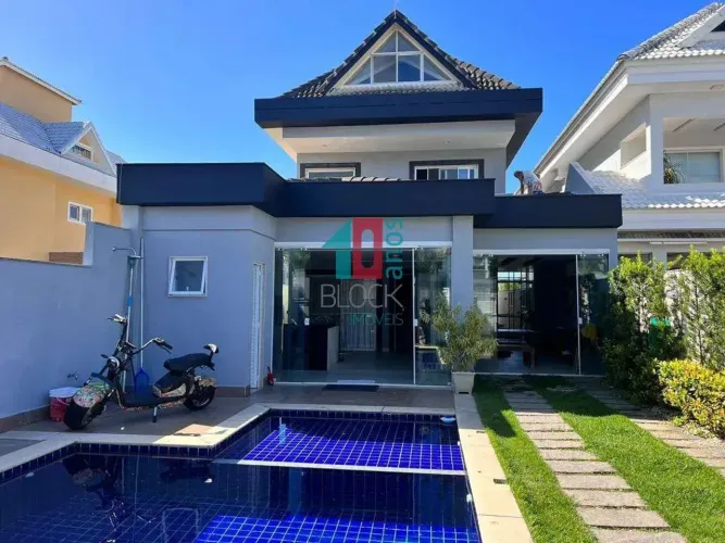 Recreio dos Bandeirantes | Casa de Condomínio 4 quartos, sendo 4 suites