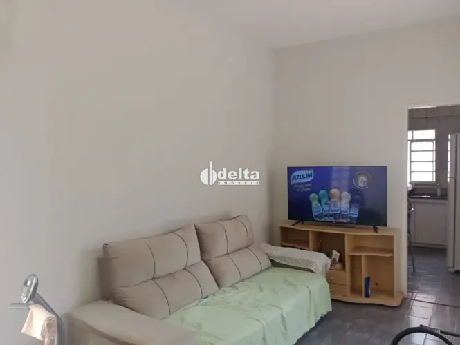 Casa com 4 quartos sendo 2 suíte disponível para venda no bairro Planalto em Uberlândia - 