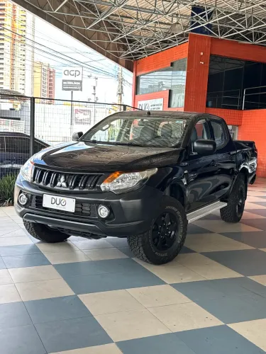 Mitsubishi L200 Triton Sport GLX 2.4 CD Diesel Mec. 2020
