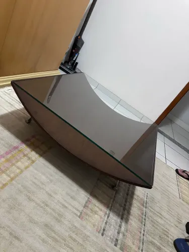 Mesa de centro madeira e vidro, 88x88