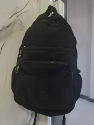 Mochila juvenil preta com estojo
