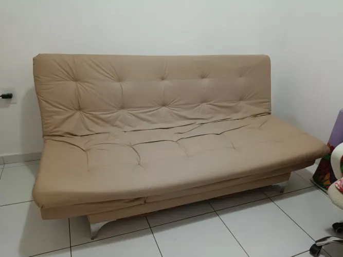 Sofá cama em corino