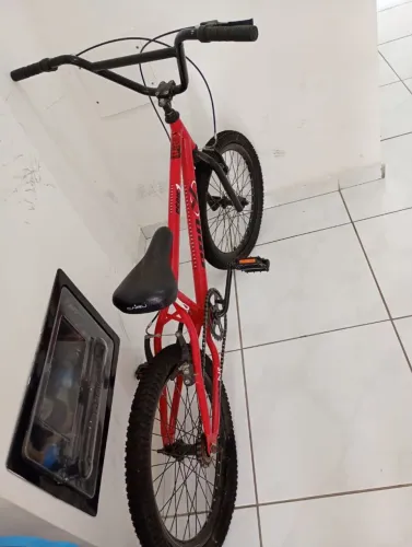 VENDE-SE BICICLETA 