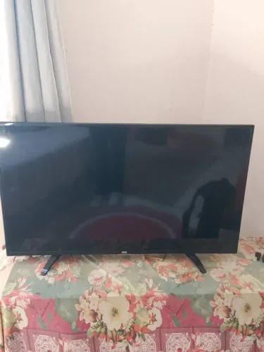 Televisão de 32 polegadas esmarte