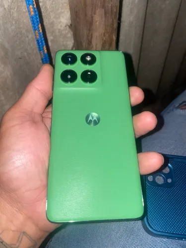 Vendo celular edger 60