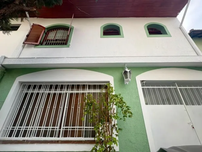 Sobrado para alugar com a quartos e 3 vagas de garagem Sobrado para alugar com a quartos e