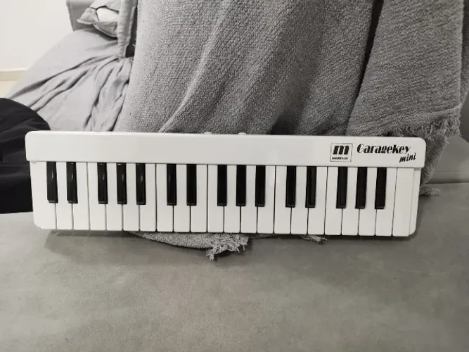 MIDITECH GARAGEKEY MINI37