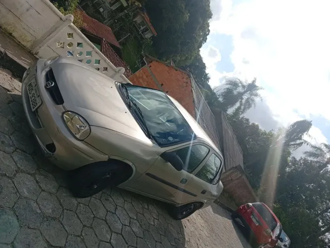 Chevrolet Corsa SED Class.life 1.0/1.0 Flexpower (álcool) 2005