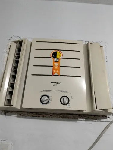 Ar condicionado 220V Springer Midea funcionando.