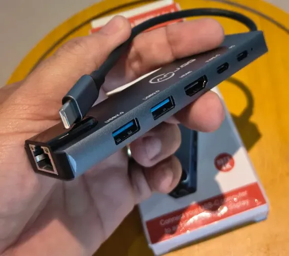 HUB USB-C 6 EM 1 - MAIS CONEXÕES EM UMA ÚNICA PORTA!