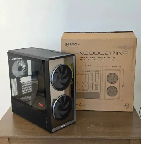 Gabinete Lian LI lancool 217 infinity