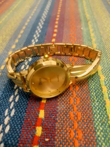 Relógio Disu Inoxidável Dourado - Quartz