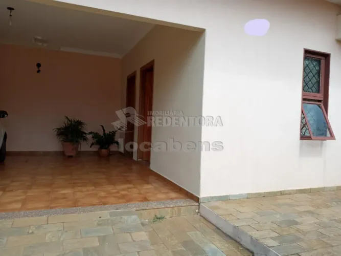 Casa localizada no bairro São Manoel / Vila São João / Jardim Panorama com 3 dormitórios e