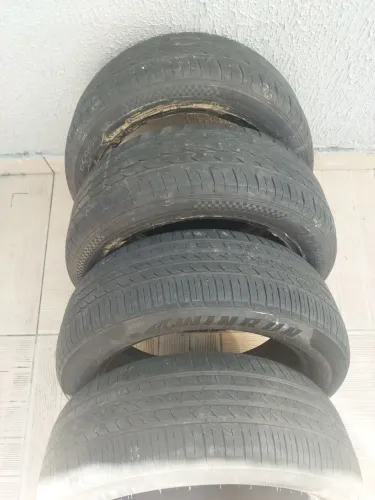4 Pneus 205/55 R 17