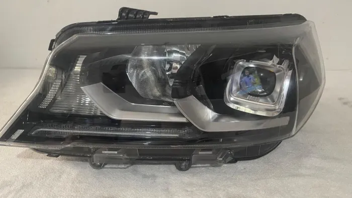 Farol Fiat Titano lado esquerdo 2025/26 original 