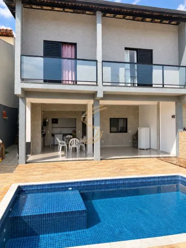 Casa à venda no Jardim Primavera em Bragança | 3 dormitórios, piscina