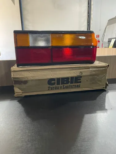 Lanterna Vw Voyage Quadrado 1985 a 1990 Origiinal Cibie ( NOVA) Peça Rara