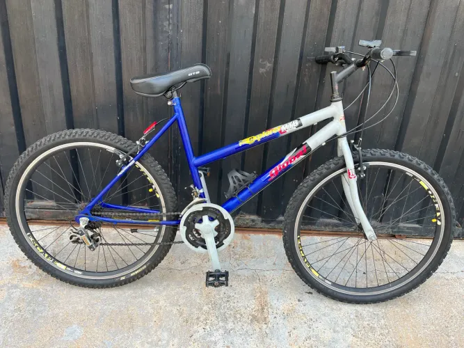 Moutain Bike 18 marchas da Global antiga Casa Martins
