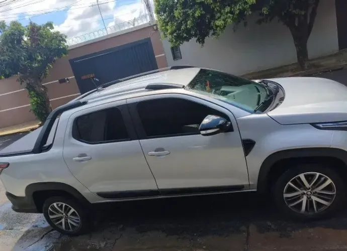 Fiat Strada Volcano 1.3 Flex 8V CD 2025