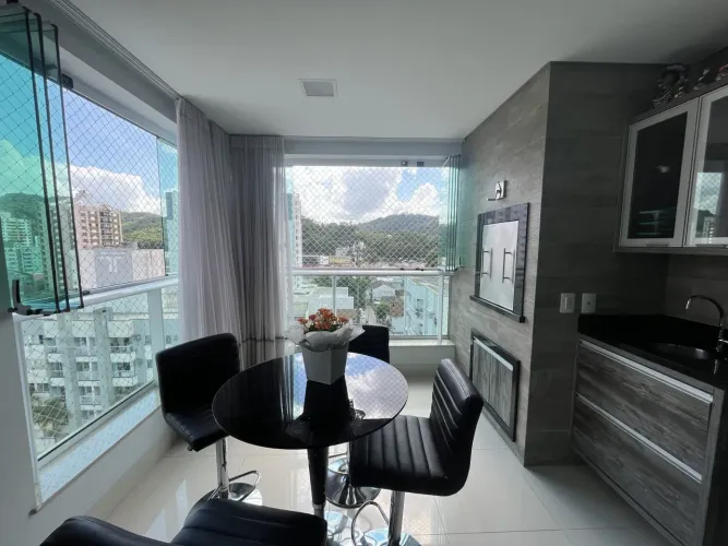 APARTAMENTO MOBILIADO A VENDA NO VICTOR KONDER EM BLUMENAU!