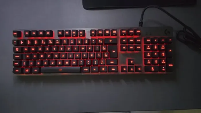 Teclado Mecânico Logitech G413 Carbon - Completo, c/ Caixa