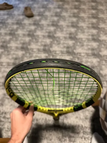 Babolat Aero 300g L1, Cabeça 100 ( Levemente trincada) não afeta iniciantes 