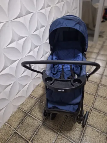 Carrinho de bebê Cosco