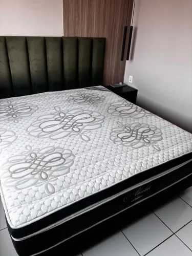 Vendo Cama Box King Size completa Colchão + Base Box Ortobom Absolut 