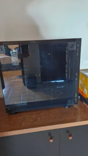 PC Gamer i7-9700F + RTX 2060 6GB + 16GB RAM