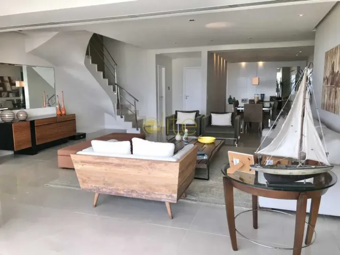 Cobertura para venda ou locação no Condomínio Riserva Uno, Barra da Tijuca.