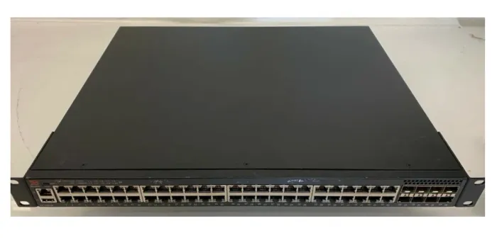 Switch Brocade ICX7250-48P-2X10G 48Portas 1GbE PoE+ com 2 portas 1Gb/10Gb