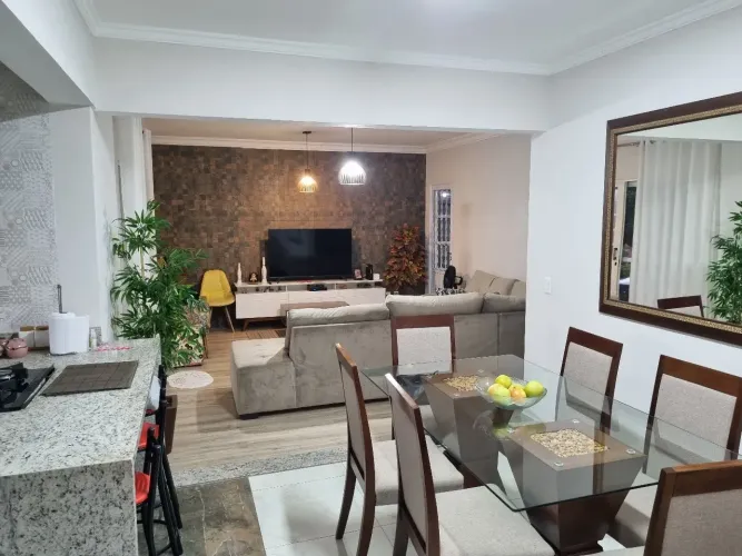 CASA EM CONDOMÍNIO A VENDA EM JUNDIAÍ - VIVENDA CENTENÁRIO - AT=250,00m² e AC= 170,00m²