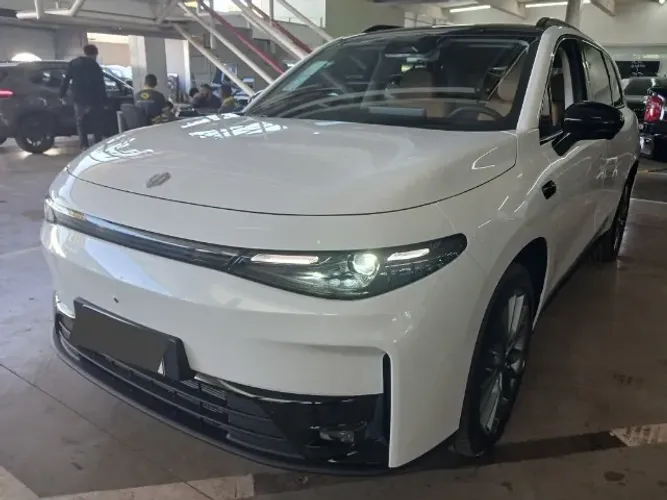 Leapmotor C10 REEV (Híbrido) 2026