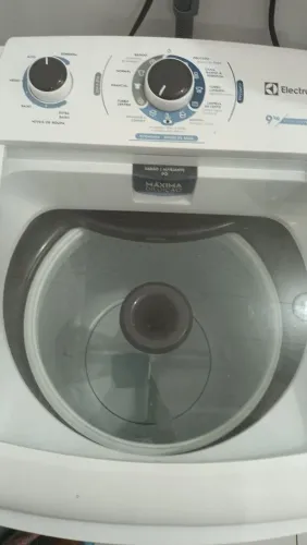 MÁQUINA DE LAVAR ELECTROLUX 9 KILOS NOVA