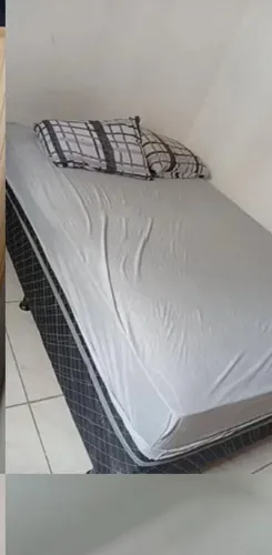 Vendo cama com molas ensacadas 1 mês de uso, motivo da venda mudança de Estado.