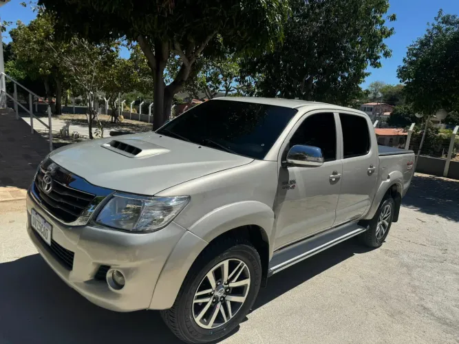 Toyota Hilux CD SRV D4-d 4X4 3.0 TDI Diesel AUT 2014