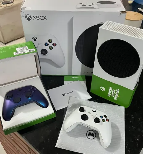XBOX SERIES S + CONTROLE STELLAR SHIFT