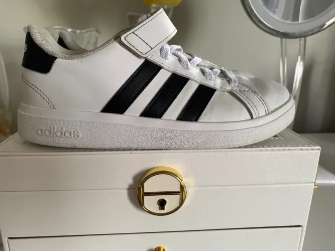 Tênis adidas original infantil 29